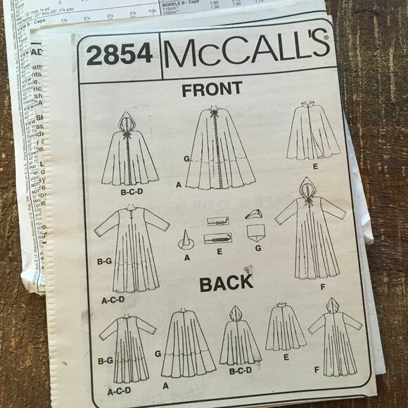 McCalls Sewing Pattern 2854 Childs Boys Girls Halloween Cape Tunic Costume UNCUT - Picture 3 of 3